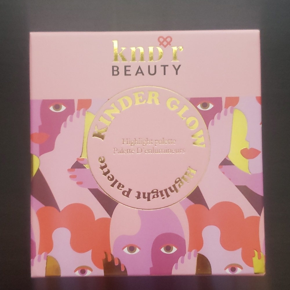 Kinder Glow Highlighter Palette